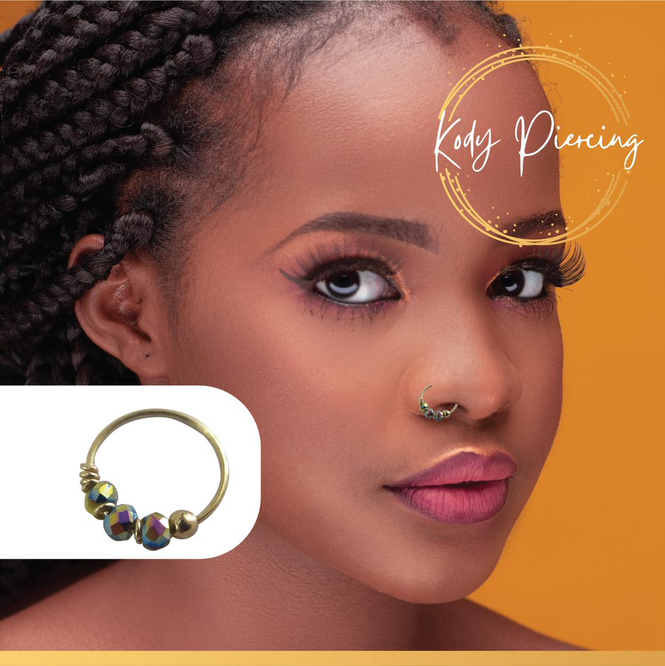 KODY PIERCING Anneau Or 9 carats orné de 3 Perles Porcelaine Bleue, Claire , Rouge ou Jaune Citron - Choisissez votre couleur préférée!