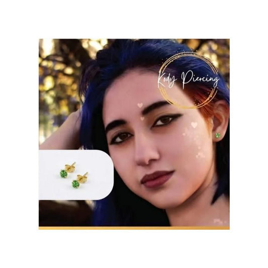 KODY PIERCING Boucles d'Oreille Or 9 Carats Cristal Vert 3mm Serti - Douceur Romantique et Éclat Intemporel