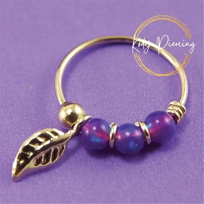 KODY PIERCING Anneau Or 9 carats orné de 3 Opales Violettes et sa Feuille d'Or